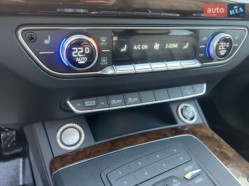 Внедорожник / Кроссовер Audi Q5 2018 в Ровно