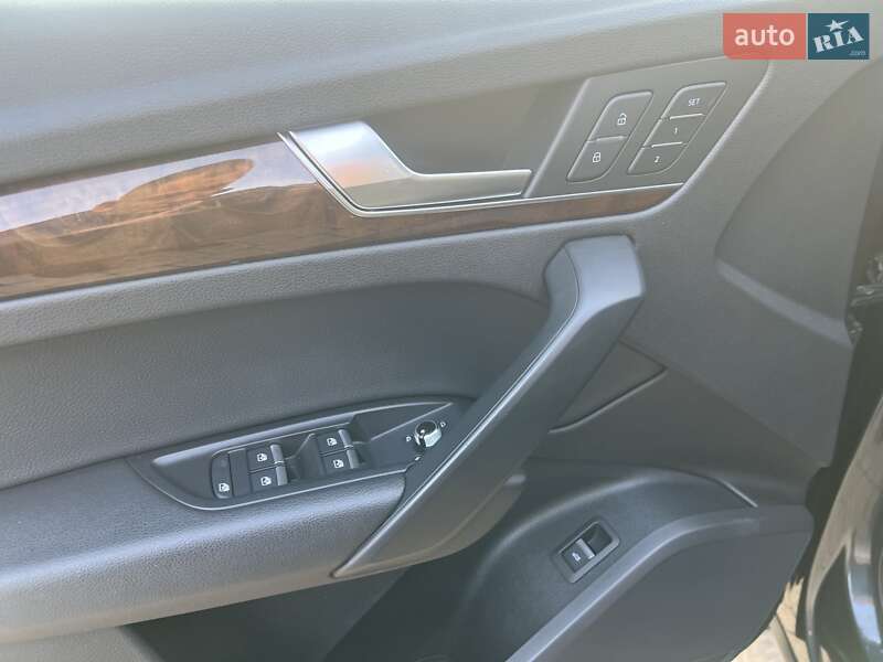 Внедорожник / Кроссовер Audi Q5 2018 в Ровно