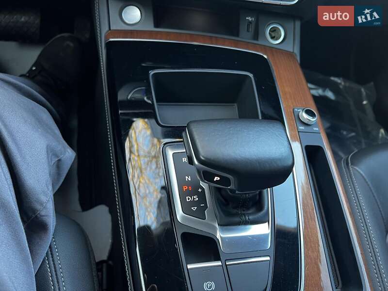 Внедорожник / Кроссовер Audi Q5 2020 в Стрые