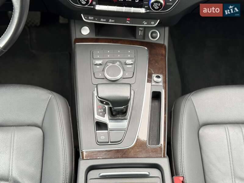 Внедорожник / Кроссовер Audi Q5 2020 в Львове фото 104 Внедорожник / Кроссовер Audi Q5 2020 в Львове