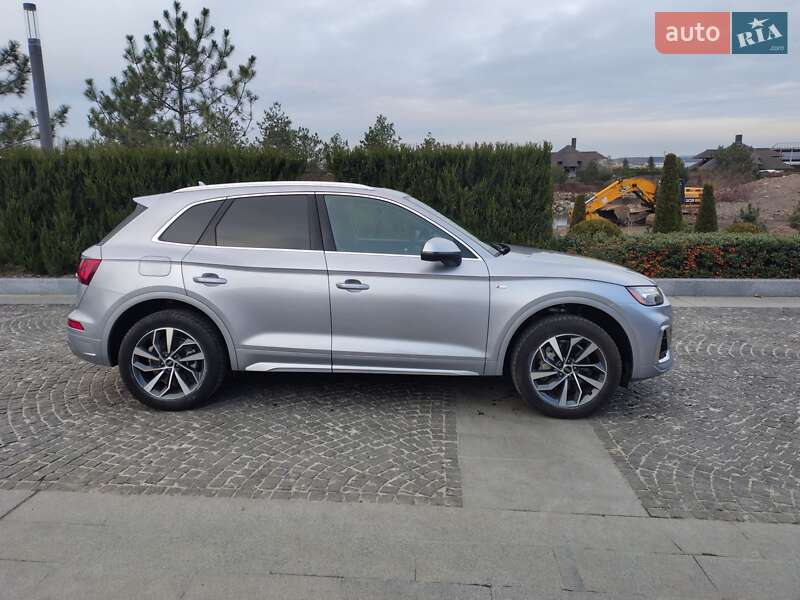 Внедорожник / Кроссовер Audi Q5 2023 в Днепре