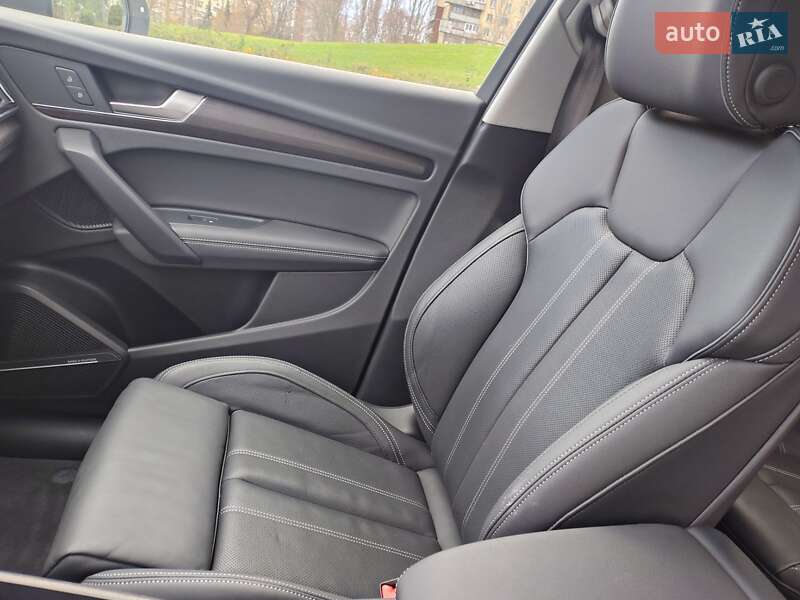 Внедорожник / Кроссовер Audi Q5 2023 в Днепре