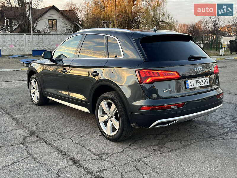 Внедорожник / Кроссовер Audi Q5 2017 в Василькове