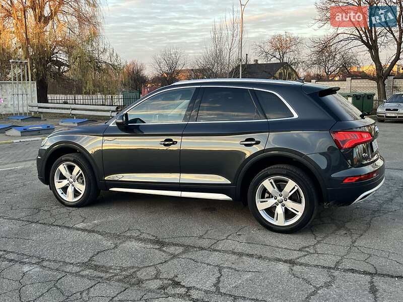 Внедорожник / Кроссовер Audi Q5 2017 в Василькове