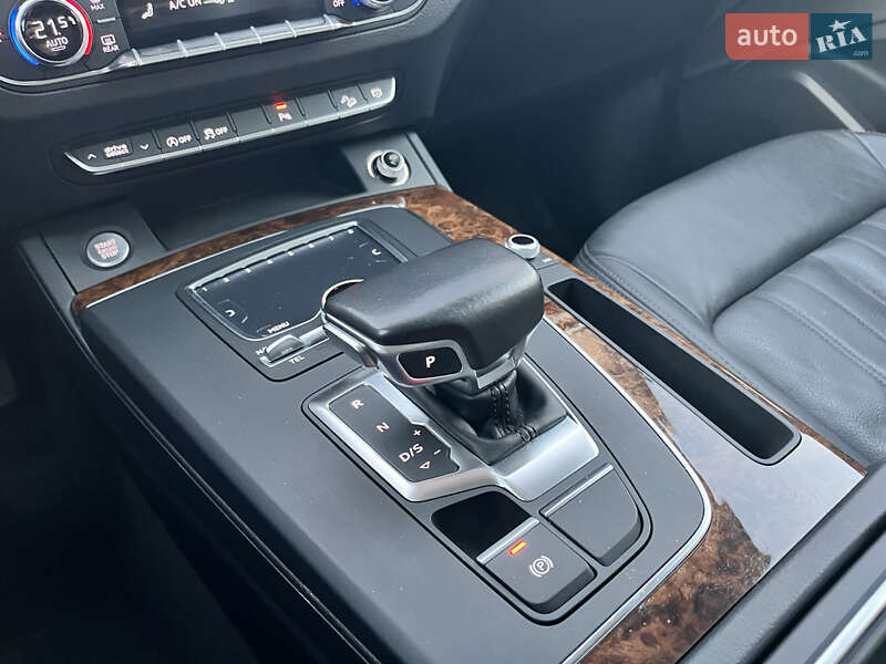 Внедорожник / Кроссовер Audi Q5 2017 в Василькове