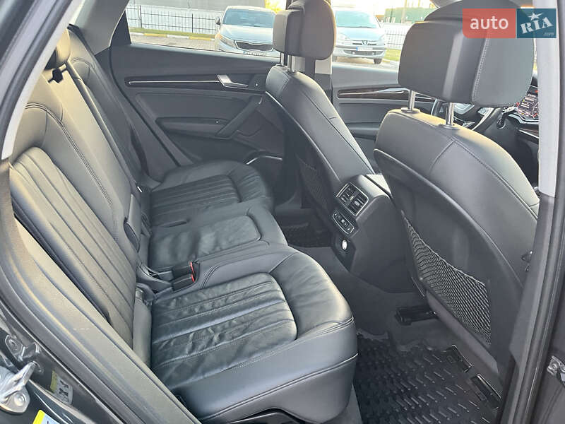 Внедорожник / Кроссовер Audi Q5 2017 в Василькове