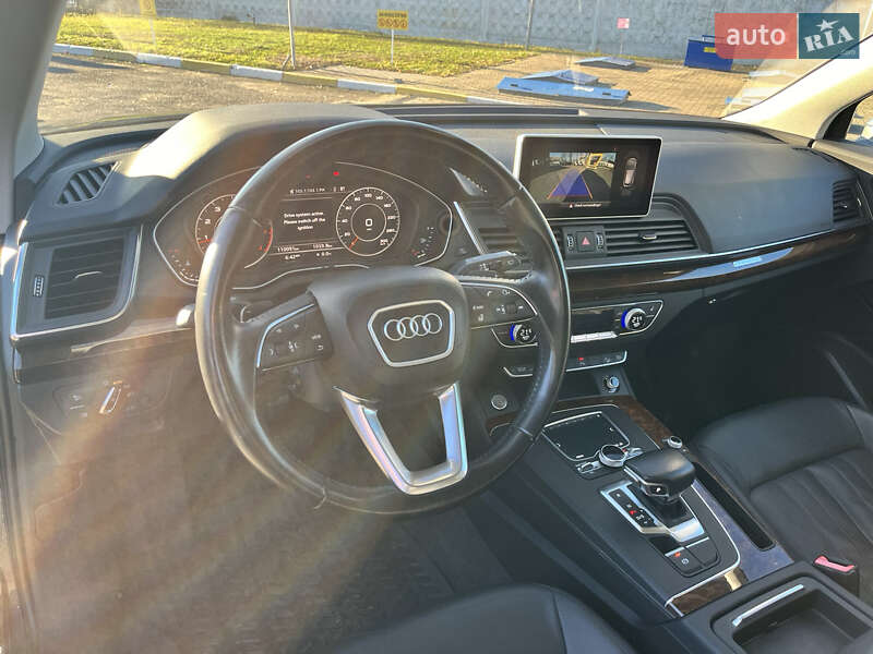 Внедорожник / Кроссовер Audi Q5 2017 в Василькове