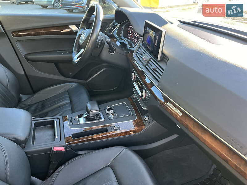 Внедорожник / Кроссовер Audi Q5 2017 в Василькове