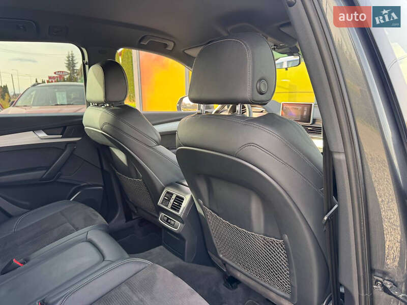 Внедорожник / Кроссовер Audi Q5 2016 в Стрые