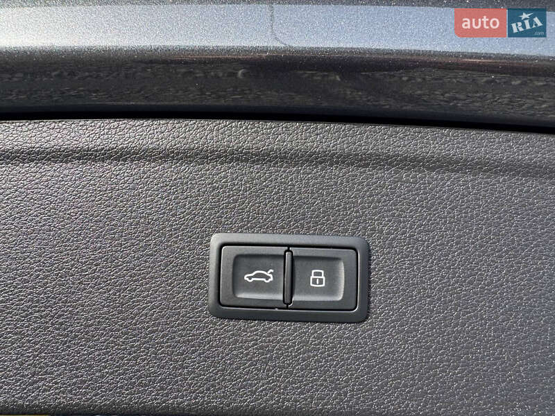 Внедорожник / Кроссовер Audi Q5 2016 в Стрые