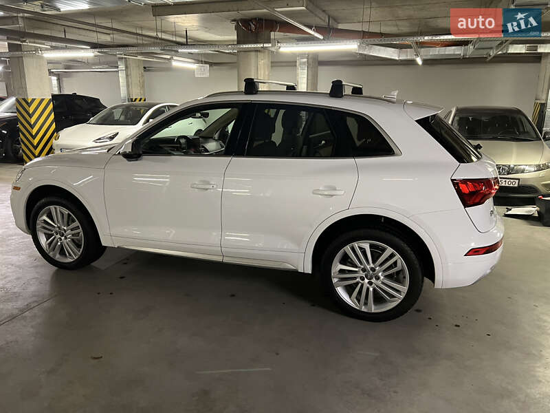 Внедорожник / Кроссовер Audi Q5 2017 в Львове