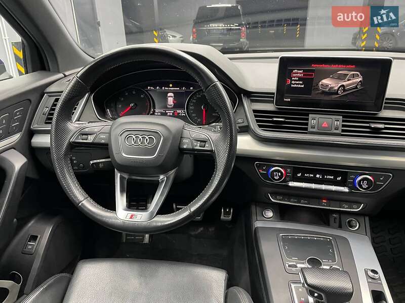 Внедорожник / Кроссовер Audi Q5 2017 в Черновцах