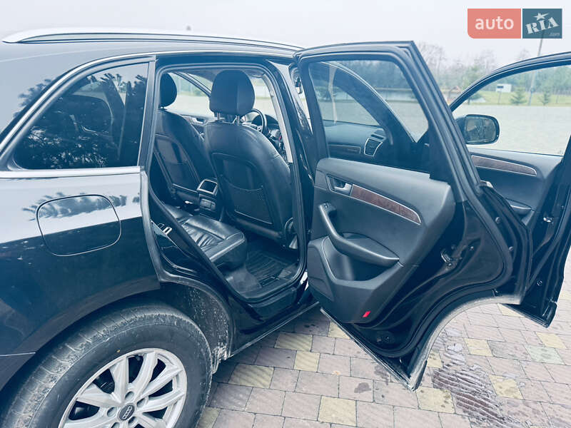 Внедорожник / Кроссовер Audi Q5 2010 в Львове