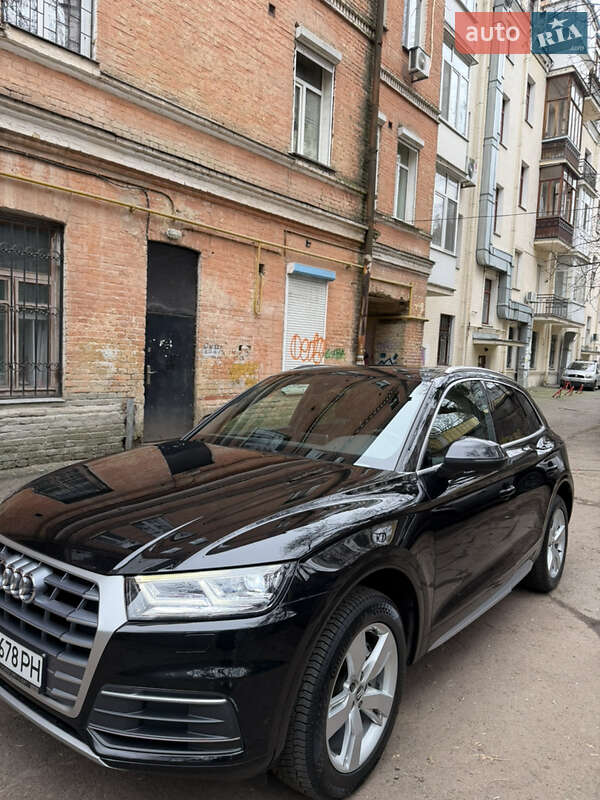 Внедорожник / Кроссовер Audi Q5 2017 в Киеве