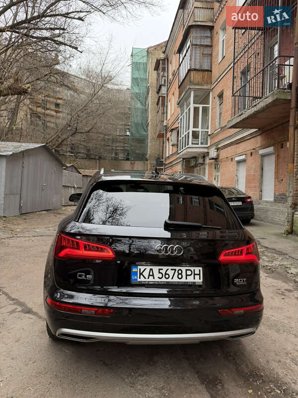 Внедорожник / Кроссовер Audi Q5 2017 в Киеве