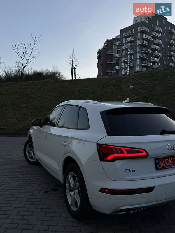 Внедорожник / Кроссовер Audi Q5 2017 в Львове фото 12 Внедорожник / Кроссовер Audi Q5 2017 в Львове