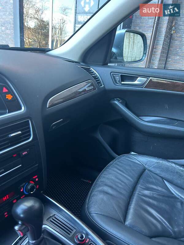 Внедорожник / Кроссовер Audi Q5 2010 в Бориславе