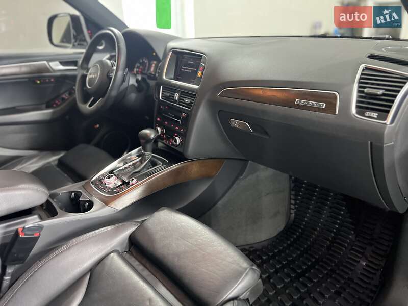 Внедорожник / Кроссовер Audi Q5 2016 в Виноградове