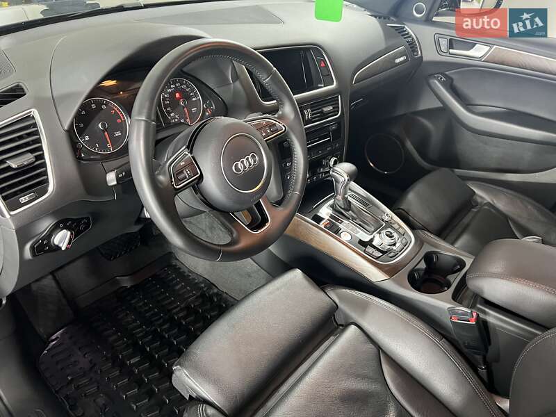 Внедорожник / Кроссовер Audi Q5 2016 в Виноградове