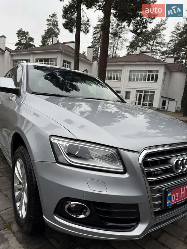 Внедорожник / Кроссовер Audi Q5 2015 в Ахтырке