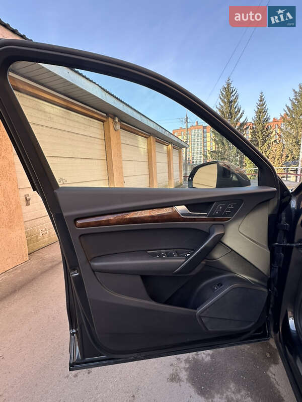 Внедорожник / Кроссовер Audi Q5 2017 в Тернополе