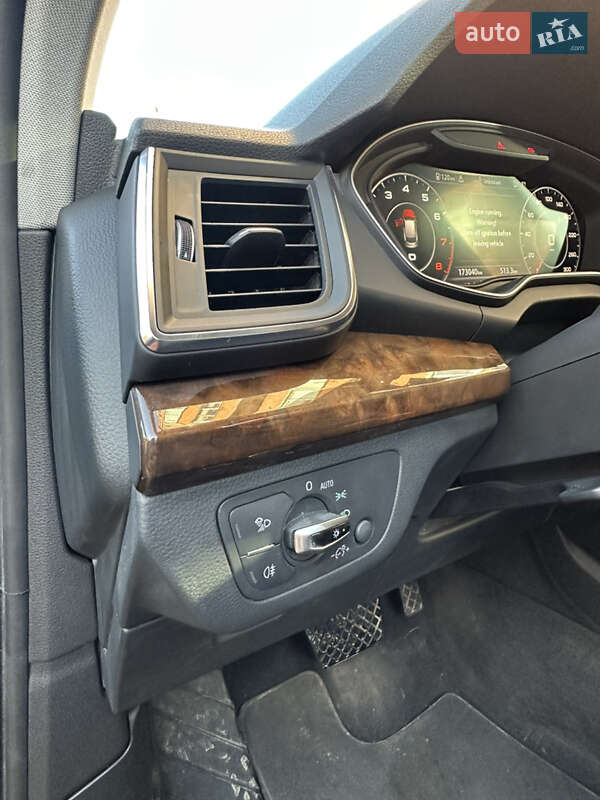 Внедорожник / Кроссовер Audi Q5 2017 в Тернополе