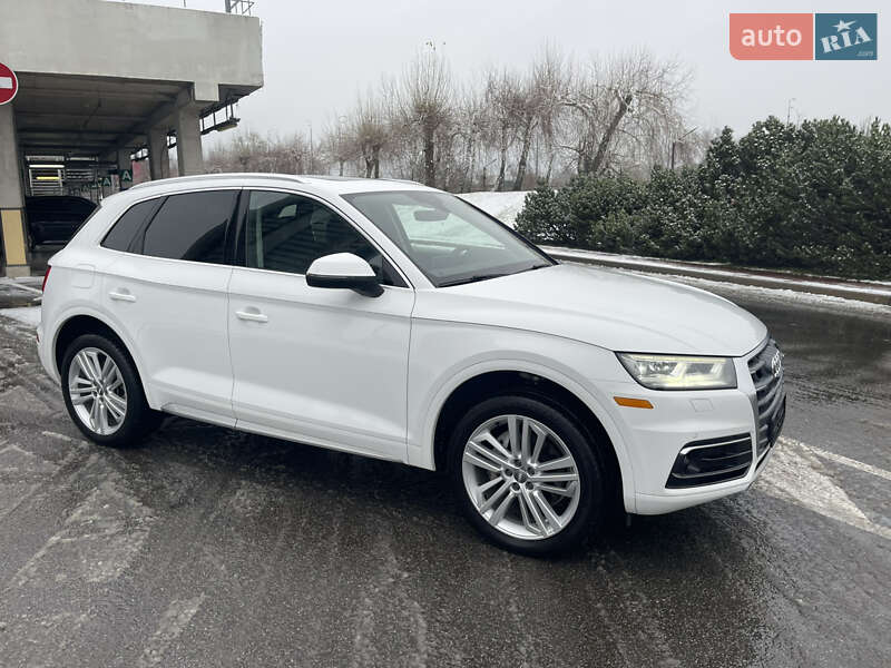 Внедорожник / Кроссовер Audi Q5 2018 в Киеве