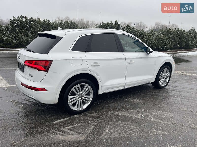 Внедорожник / Кроссовер Audi Q5 2018 в Киеве