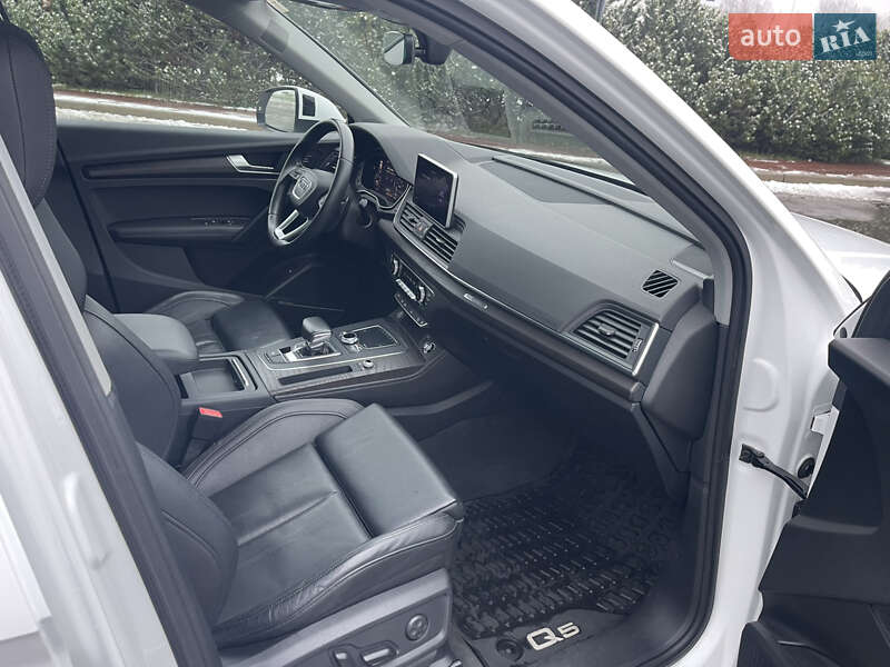 Внедорожник / Кроссовер Audi Q5 2018 в Киеве