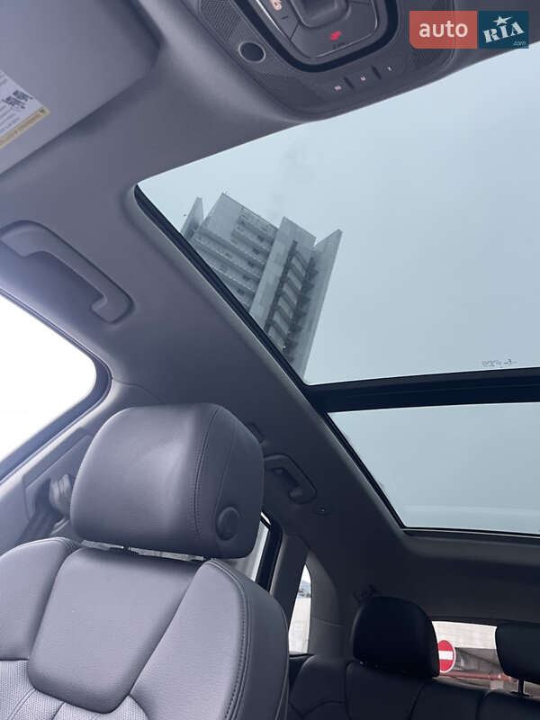 Внедорожник / Кроссовер Audi Q5 2018 в Киеве