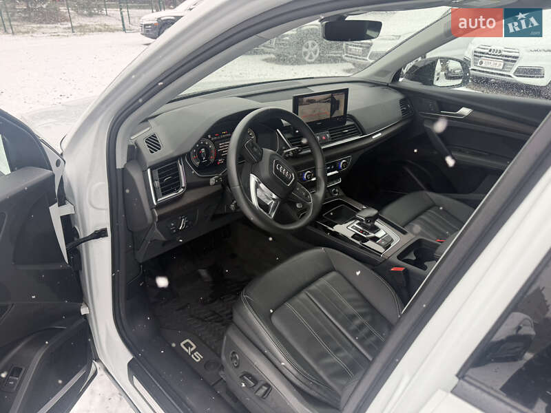 Внедорожник / Кроссовер Audi Q5 2023 в Киеве