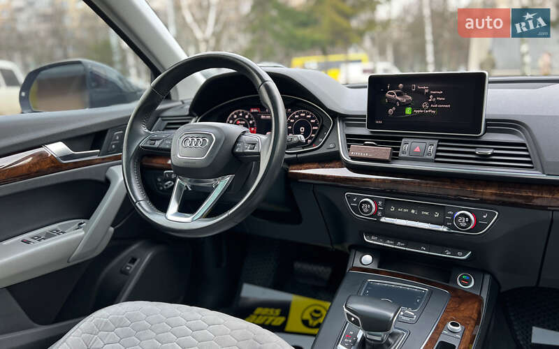 Внедорожник / Кроссовер Audi Q5 2017 в Львове