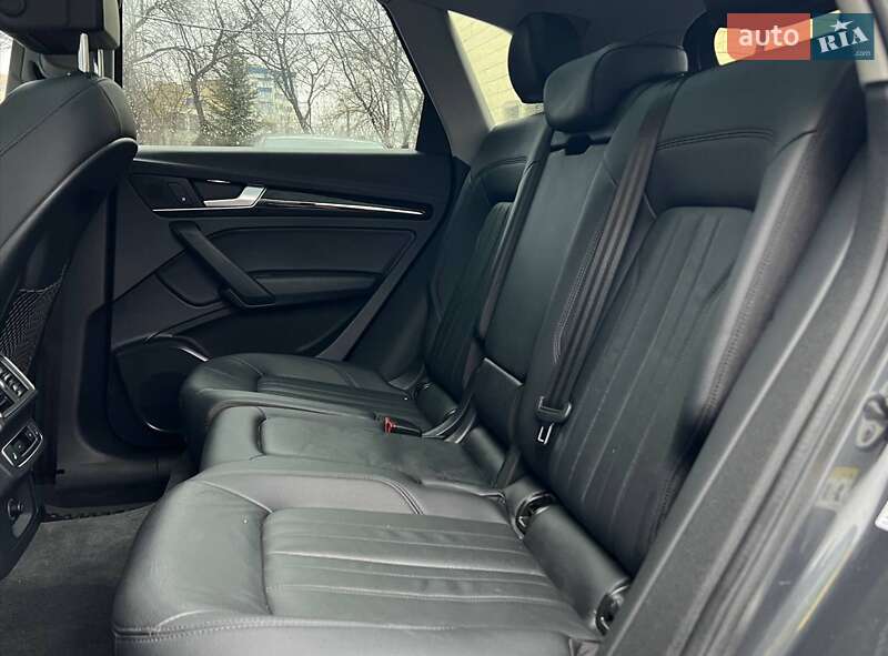 Внедорожник / Кроссовер Audi Q5 2018 в Ивано-Франковске