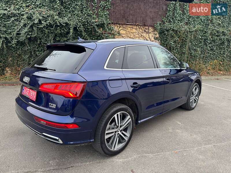 Внедорожник / Кроссовер Audi Q5 2017 в Киеве