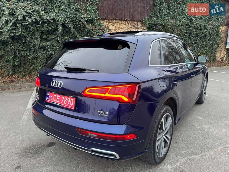 Внедорожник / Кроссовер Audi Q5 2017 в Киеве