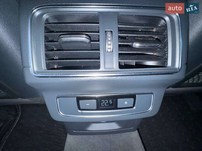 Внедорожник / Кроссовер Audi Q5 2017 в Киеве