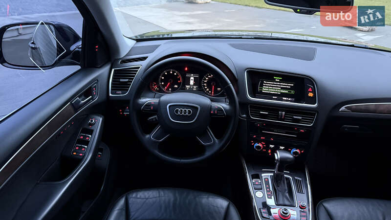 Внедорожник / Кроссовер Audi Q5 2015 в Луцке