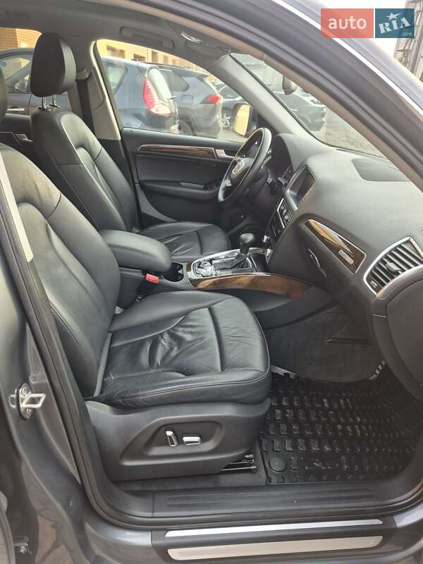 Внедорожник / Кроссовер Audi Q5 2015 в Луцке