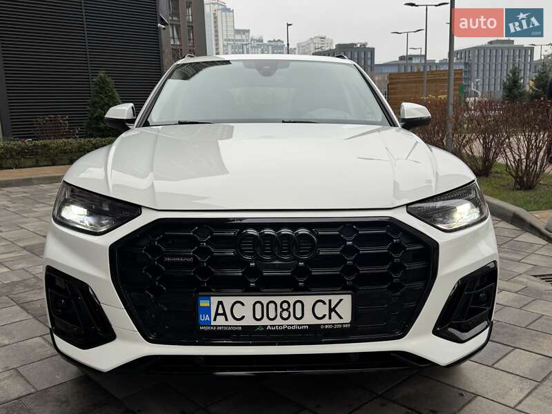 Внедорожник / Кроссовер Audi Q5 2022 в Киеве