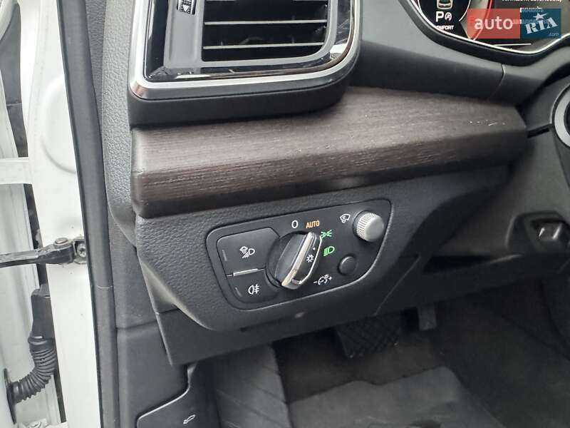 Внедорожник / Кроссовер Audi Q5 2022 в Киеве