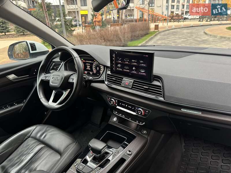 Внедорожник / Кроссовер Audi Q5 2022 в Киеве