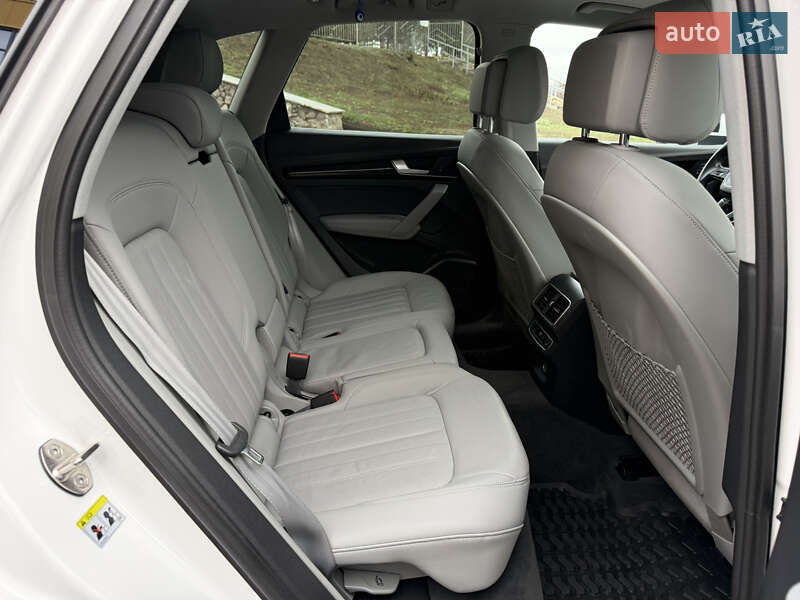 Внедорожник / Кроссовер Audi Q5 2018 в Харькове