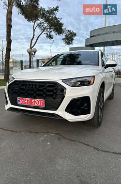 Позашляховик / Кросовер Audi Q5 2024 в Рівному
