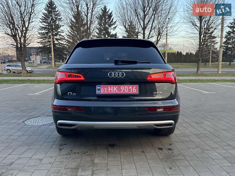 Внедорожник / Кроссовер Audi Q5 2017 в Луцке