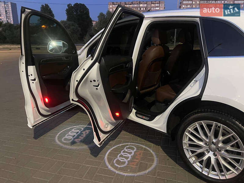 Внедорожник / Кроссовер Audi Q5 2016 в Киеве