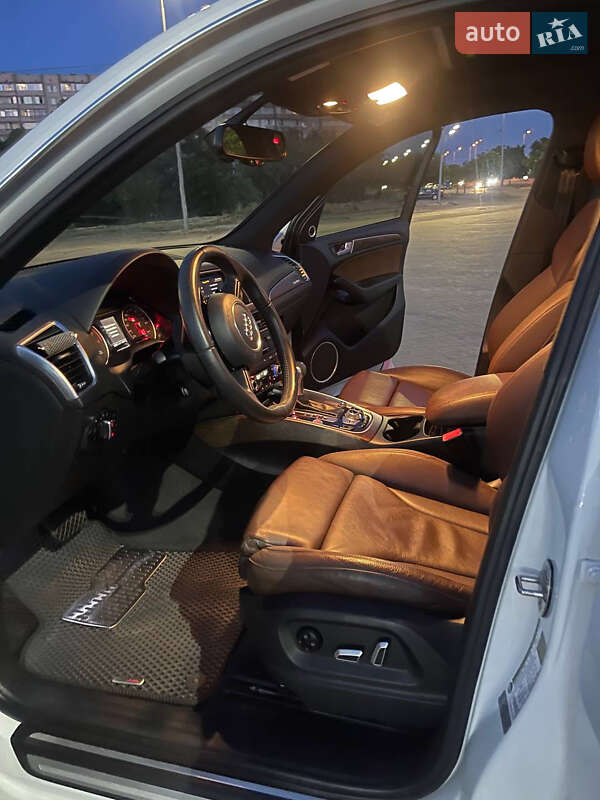 Внедорожник / Кроссовер Audi Q5 2016 в Киеве