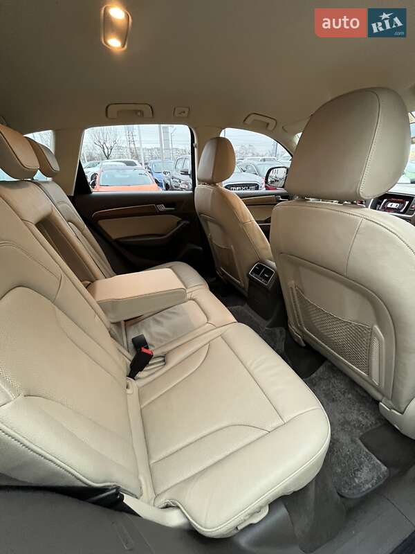 Внедорожник / Кроссовер Audi Q5 2014 в Киеве