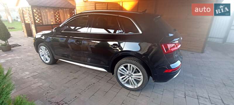 Внедорожник / Кроссовер Audi Q5 2018 в Житомире