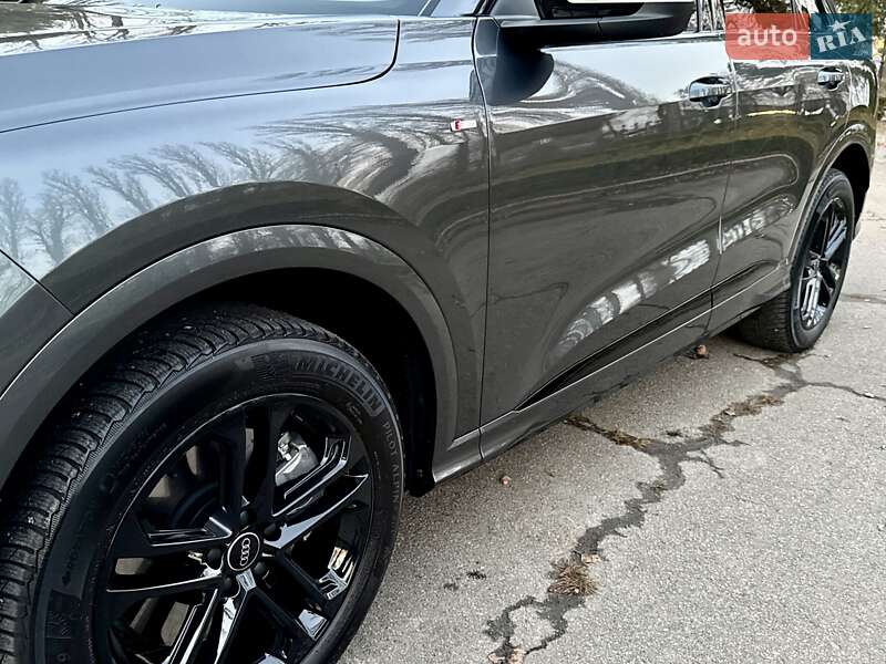 Внедорожник / Кроссовер Audi Q5 2025 в Киеве