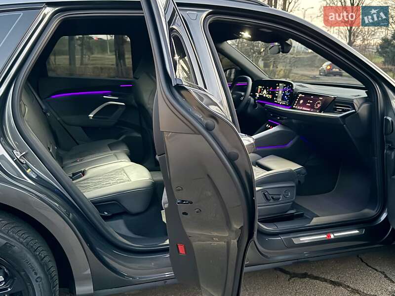 Внедорожник / Кроссовер Audi Q5 2025 в Киеве